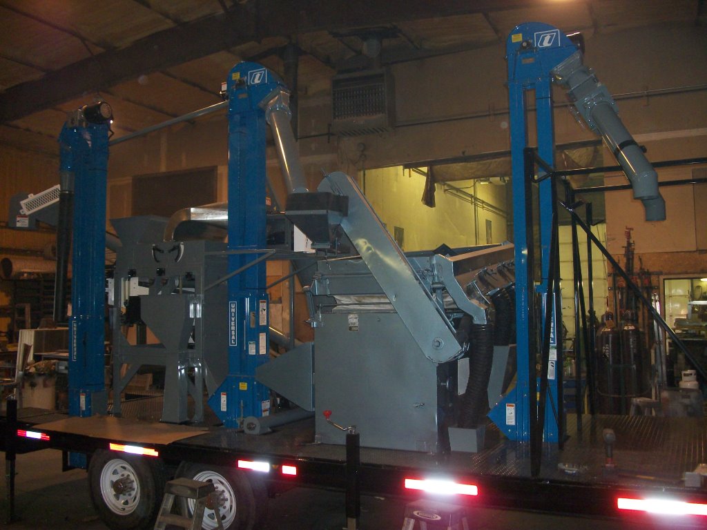Portable Screener with Air Screen and Foresberg Gravity Table