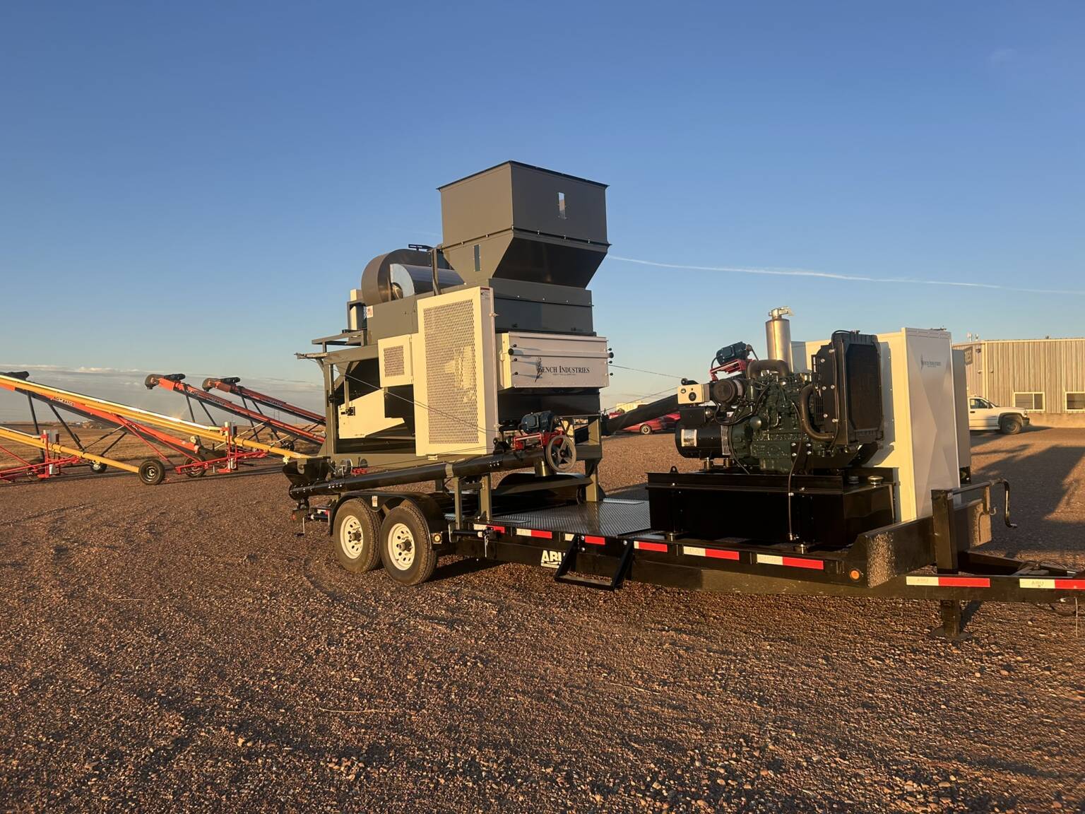 PORTABLE 54x108 w/ Generator